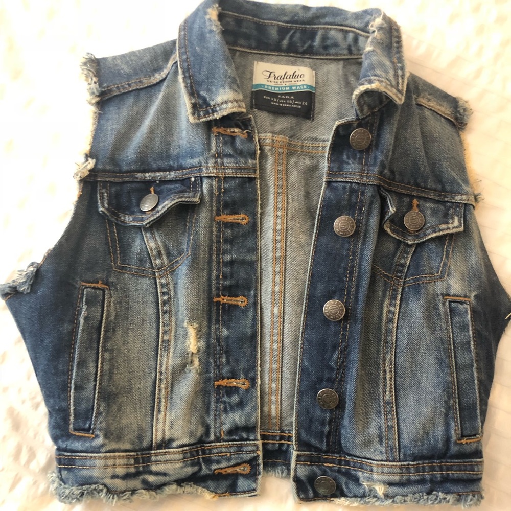 Cropped denim vest